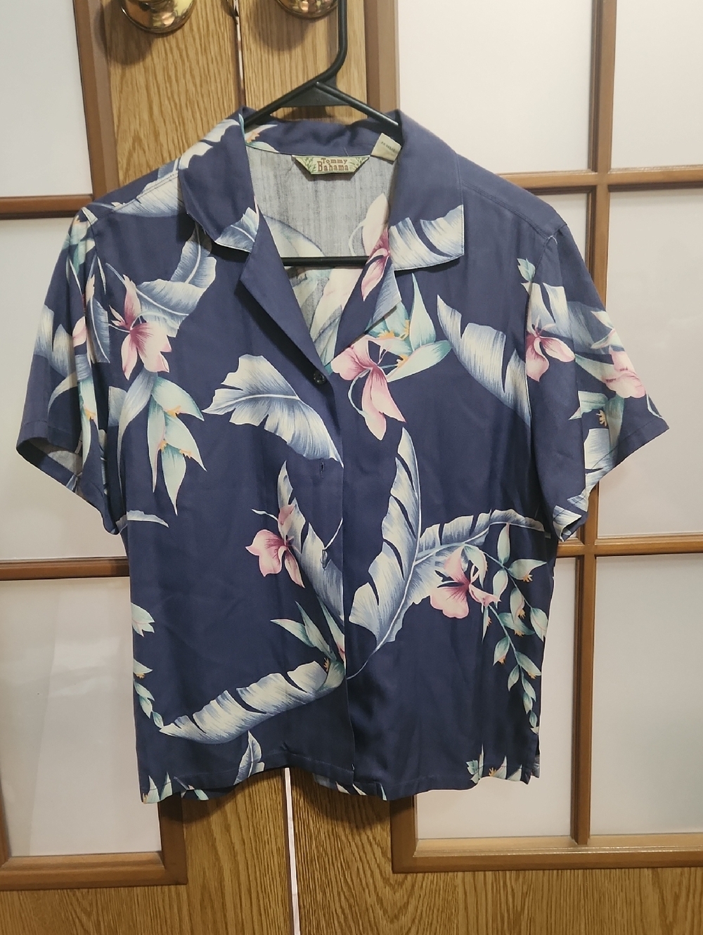 Tommy Bahama Womens 100% Silk Floral Hawaiian Button Up Shirt Medium